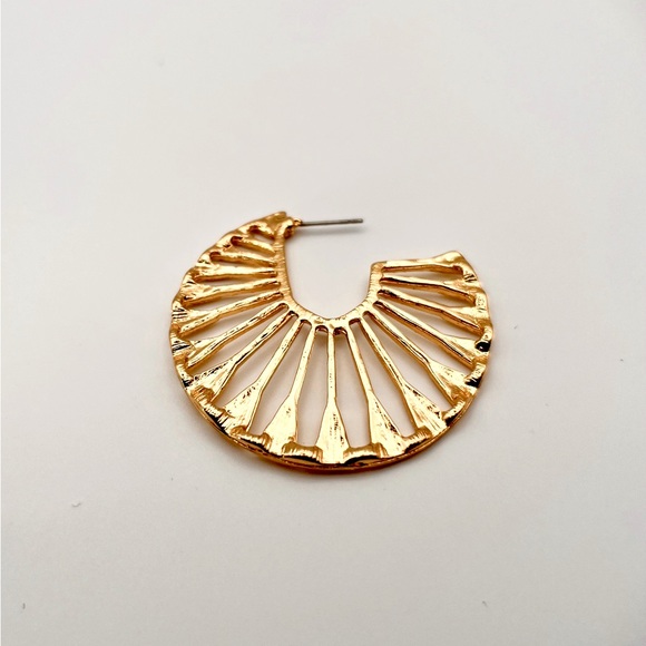 Free People ☀️Sunburst☀️ Hoop Earrings - Picture 4 of 7